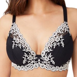 Embrace Lace® Plunge Bra